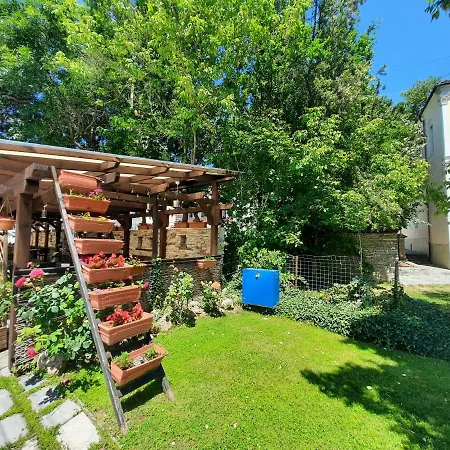 семеен хотел-ресторант маламовата къща Hotel Goze Deltschew