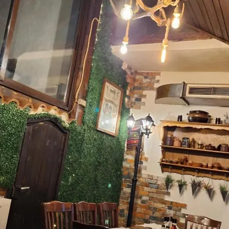 Hotel семеен хотел-ресторант маламовата къща 2*