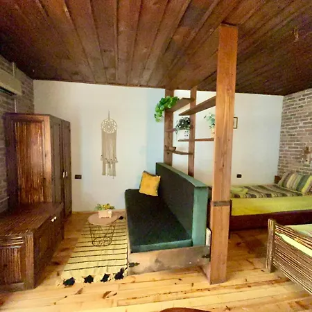 Hotel семеен хотел-ресторант маламовата къща Goze Deltschew