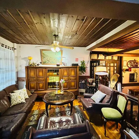 семеен хотел-ресторант маламовата къща Hotel Goze Deltschew