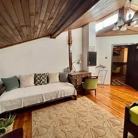 Hotel семеен хотел-ресторант маламовата къща 2*