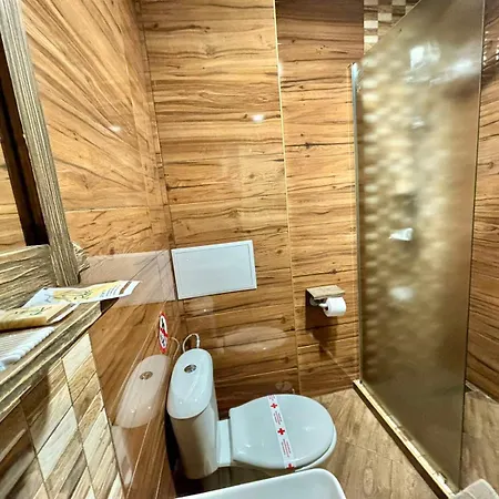 семеен хотел-ресторант маламовата къща Goze Deltschew