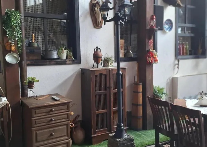 семеен хотел-ресторант маламовата къща Хотел 2*