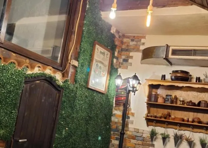 Хотел семеен хотел-ресторант маламовата къща 2*