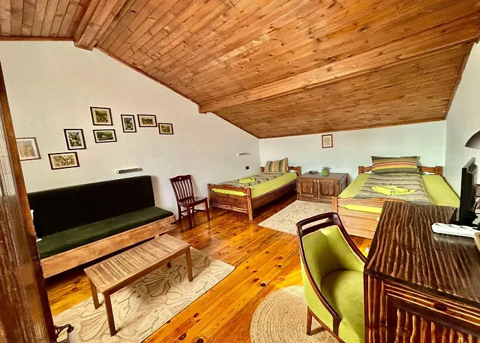 Хотел семеен хотел-ресторант маламовата къща 2*