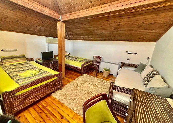 Хотел семеен хотел-ресторант маламовата къща