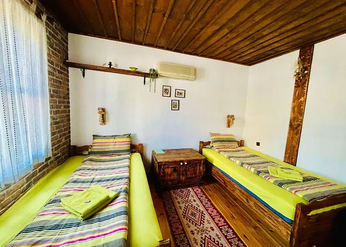 семеен хотел-ресторант маламовата къща 2*