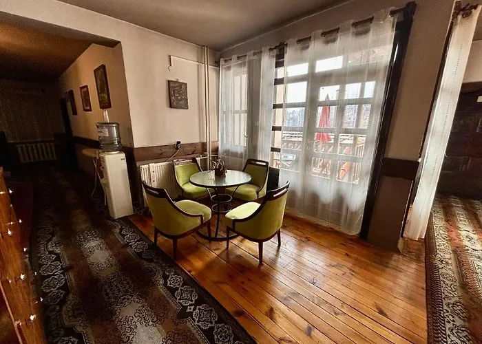 Хотел семеен хотел-ресторант маламовата къща