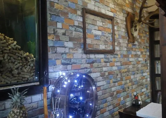 семеен хотел-ресторант маламовата къща Хотел 2*